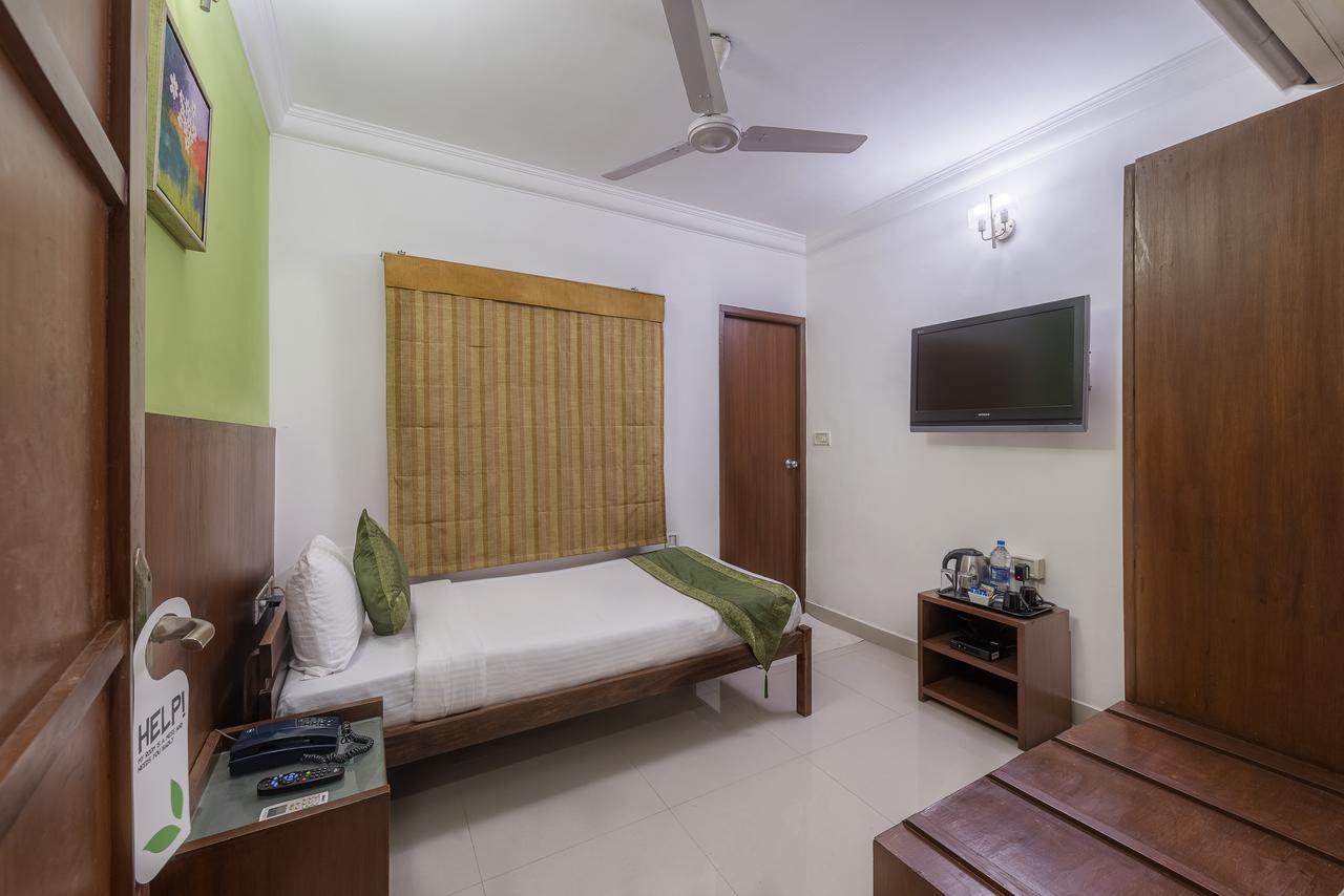 Treebo Angson Hotel Csennai Kültér fotó
