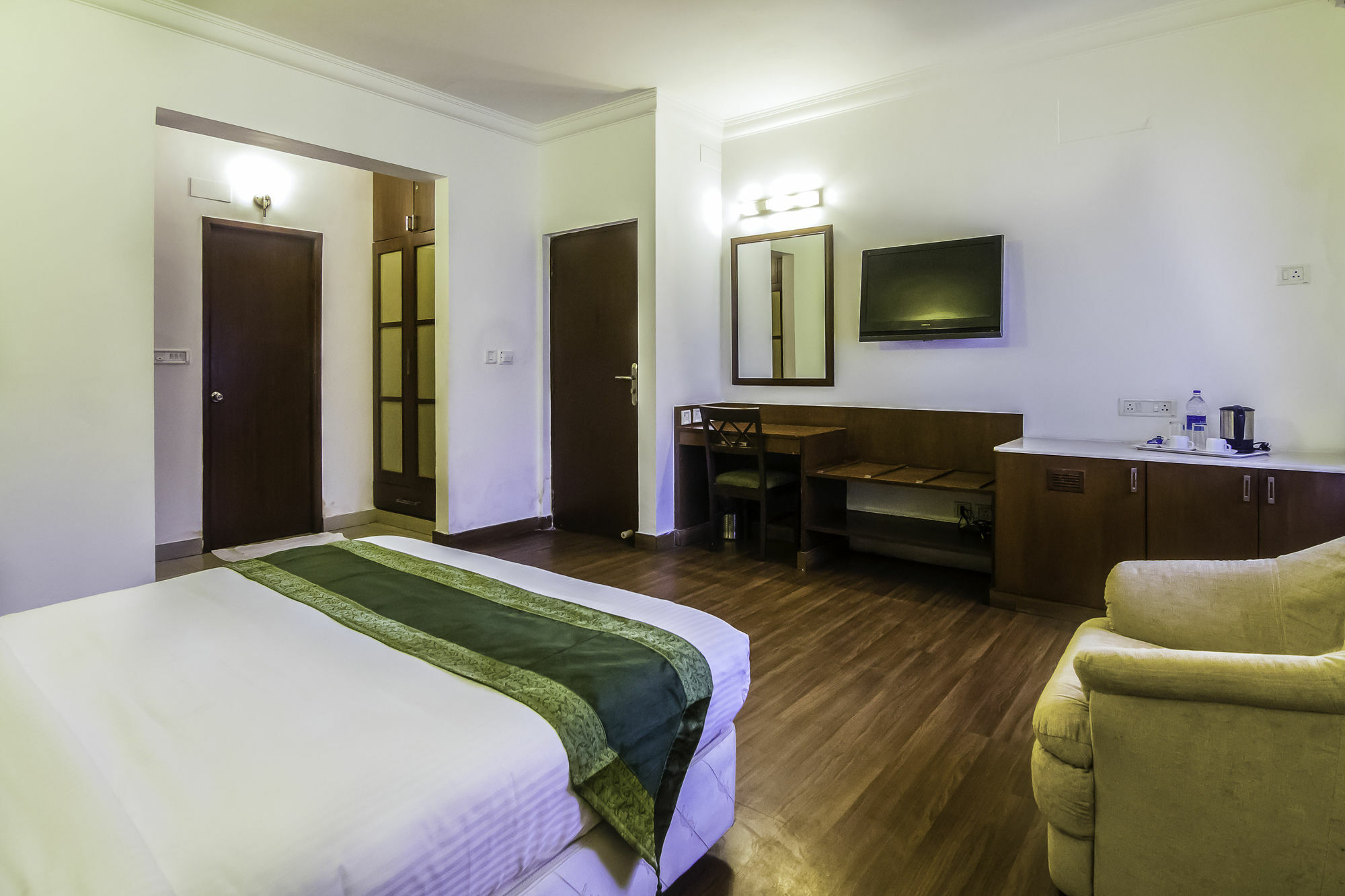 Treebo Angson Hotel Csennai Kültér fotó