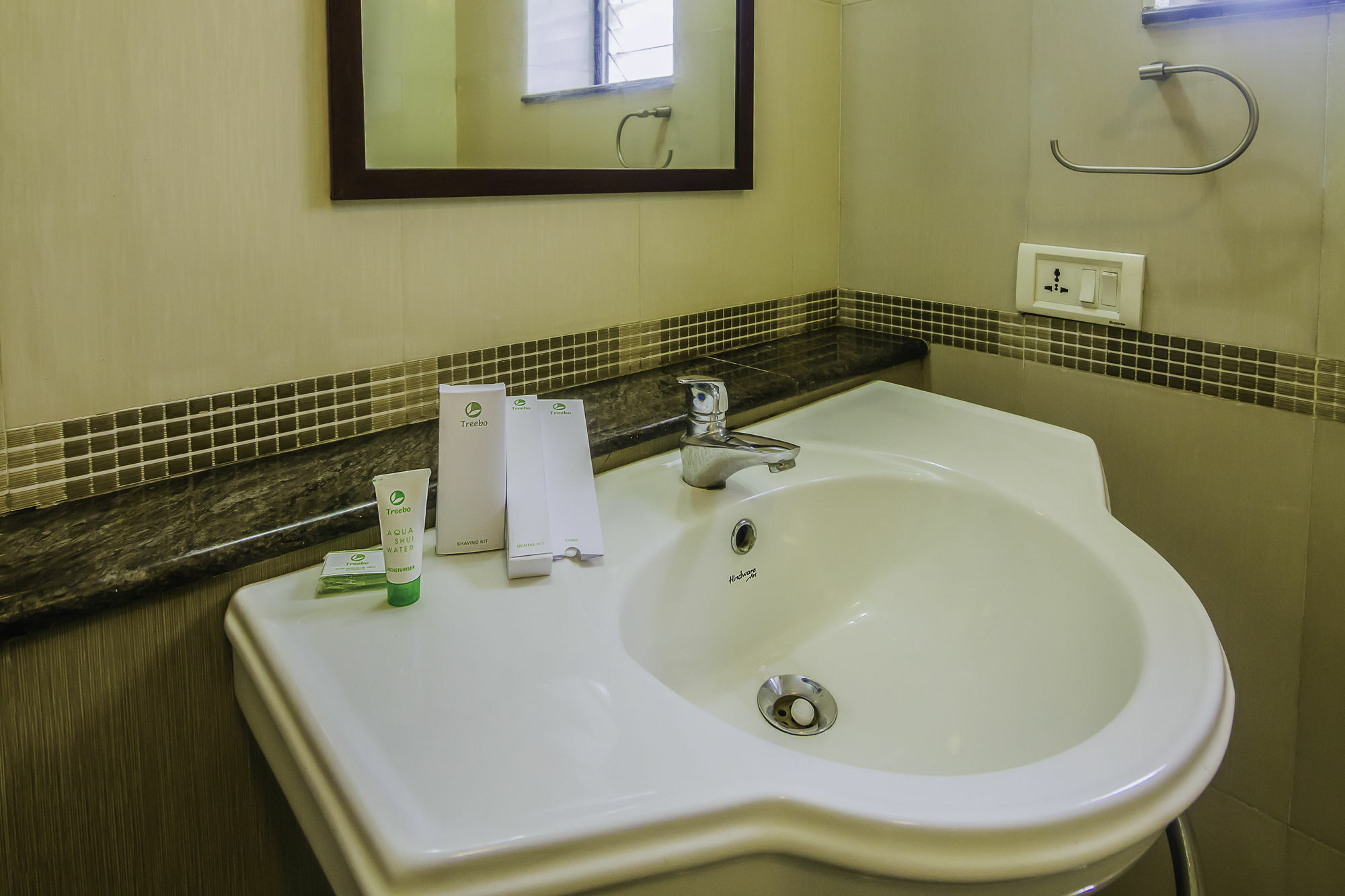 Treebo Angson Hotel Csennai Kültér fotó